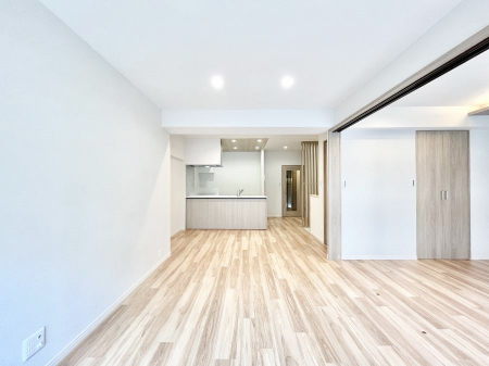 ���r���O�@�Ƒ��ꏏ�ɂ��H�����y���݂����Ȃ�L�X���r���O�_�C�j���O  