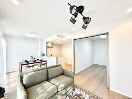 ���r���O�@�������������͋C�̂k�c�j�͉Ƒ��݂�Ȃ̉��K���