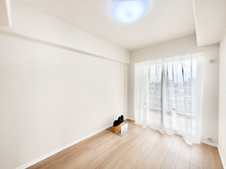 �q�������@�q�ǂ������ɂ҂�����̖��邢��ԁB  