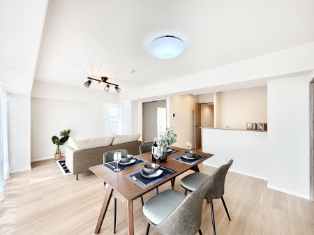 ���r���O�@���Ƒ��̓��₩�Șb�����ŕ�܂�閾�邢���r���O