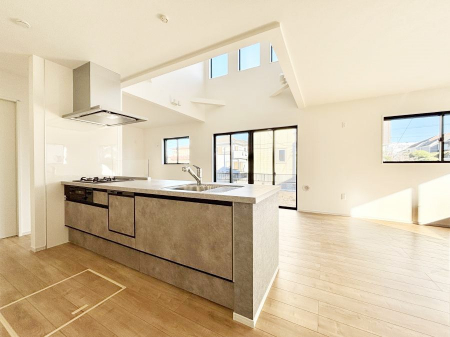 �L�b�`���@���������Ȃ��炲�Ƒ��Ƃ̉�b���y���߂�ΖʃJ�E���^�[�L�b�`��