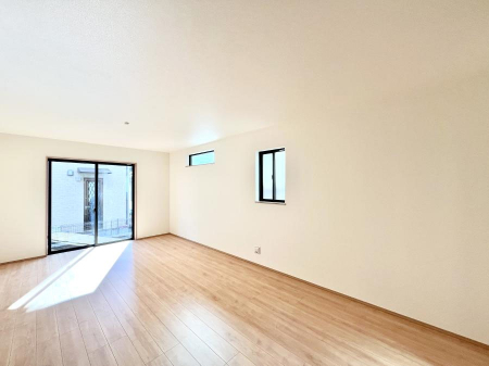 ���̑����ρ@���邢�z���������A�����̕��͋C�ɖ��������_�C�j���O�B   