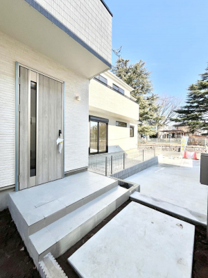 ���ց@��؂ȉƑ��A���q���o�}���錺�ցB