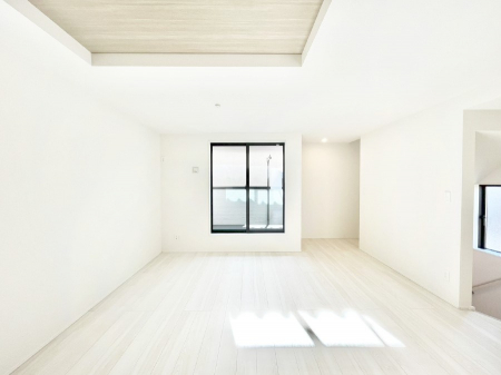 ���r���O�@�Ƒ��c���̎��Ԃ����������Ȃ��났�̃��r���O�_�C�j���O�B   