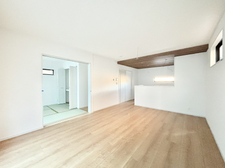 ���r���O�@�אڂ̘a�����J������΂���ɍL�X��Ԃ�  