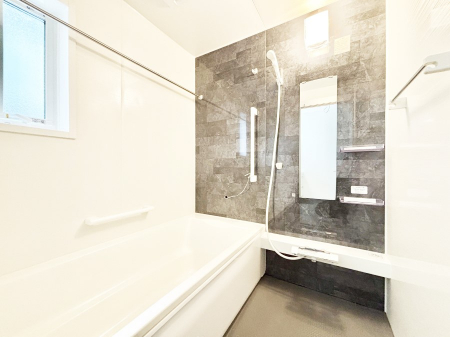 �����@����̔�������Ă���閾�邢�������̂���o�X���[��