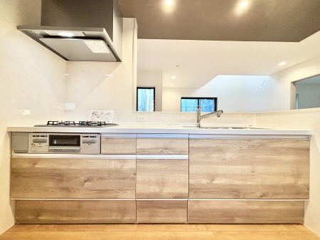 �L�b�`���@�������������I�ɁA�y�����I�V�X�e���L�b�`��