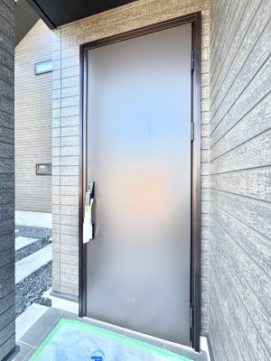 ���ց@�Z�܂��̊�����o����A���փh�A�B 