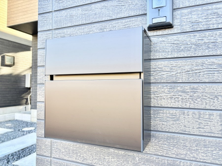 ���̑��@�V���v���f�U�C���̃|�X�g�B