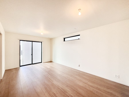 ���̑����ρ@�Ƒ��̏Ί炪���R�Ɛ��܂�Ă���A����ȕ��͋C�̃_�C�j���O�Ɏd�オ���Ă��܂� 