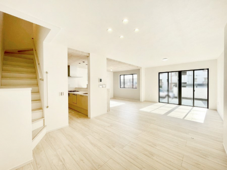 ���̑����ρ@���r���O�K�i�A������؂ȉƑ��ƃR�~���j�P�[�V�������Ƃ��Ƒ��v���̊Ԏ��