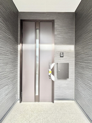 ���ց@��؂ȉƑ��A���q���o�}���錺�ցB���֑O�͉����t���ŉJ���~���Ă��Ă��G��ɂ����ł��B