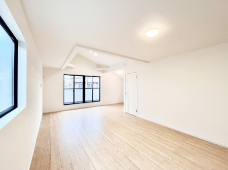 ���̑����ρ@�Ƒ������R�ƏW�܂�e���̃X�y�[�X�ɂȂ肻��