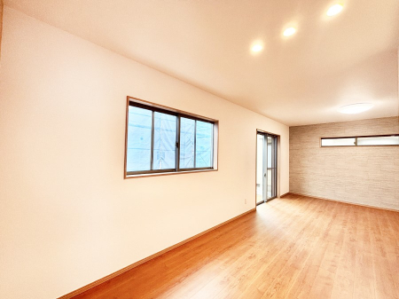 ���̑����ρ@�A�N�Z���g�N���X���������ȃ_�C�j���O�B�Ƒ��ł̂�т肭�낰��L�X�X�y�[�X�B