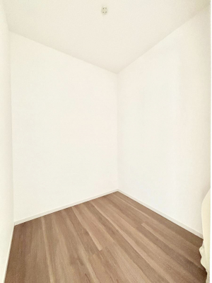 ���̑����ρ@���[�͂���V�F�A�N���[�[�b�g