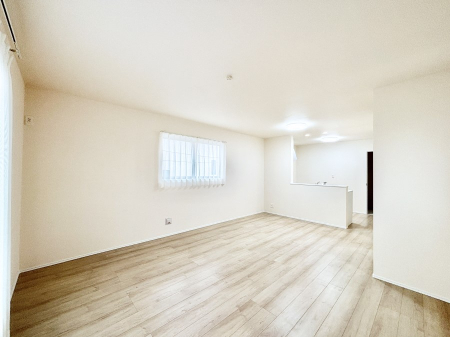 ���r���O�@���邢2�K���r���O�I�O����̎������V���b�g�A�E�g���ĉƑ��̃v���C�o�V�[�����܂��B