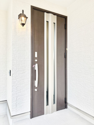 ���ց@��؂ȉƑ��A���q���o�}���錺�ցB