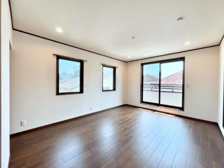 ���̑����ρ@2�ʍ̌����m�ۂ������邢��ԁB�Ƒ��݂�Ȃ����K�ȕ�炵����������݌v�ł��B