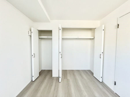 ���[�@�m���̃N���[�[�b�g�B���s��������̂Ō���̈ߗނ�����������܂�܂��B