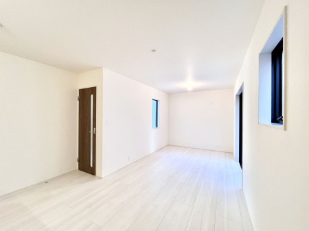 ���r���O�@�������������͋C�̂k�c�j�͉Ƒ��݂�Ȃ̉��K���  