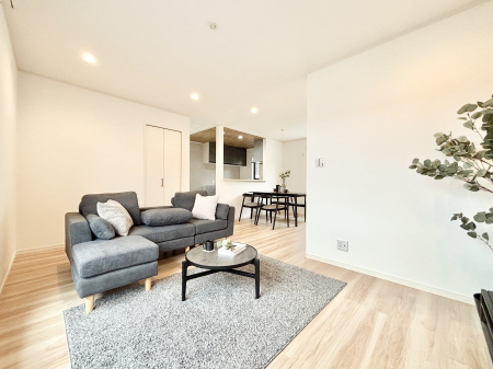 rO@Ƒ̓₩Șbŕ܂閾邢rO