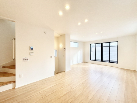 ���r���O�@���r���O�K�i���Ƒ��̏Ί�Ɖ�b���Ȃ��ł���܂�