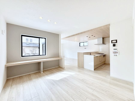 ���̑����ρ@���r���O�J�E���^�[�B�����[�g���[�N�₨�q�l�̕׋����ȂǁA��ƃX�y�[�X�ɂ������߂ł��B