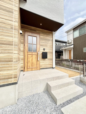 ���ց@��؂ȉƑ��A���q���o�}���錺�ցB