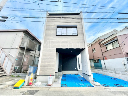 ���n�O�ώʐ^�@�������ꂽ�O�ρA�㎿�ȏZ��Ԃ��L���鎺���͉i�����S���ĉ߂�����Z���ł��B