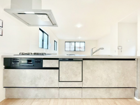 �L�b�`���@�J�E���^�[�z���Ɋy����������ׂ�B�����̂������������Ɣ��������Ȃ肻���ł��ˁB