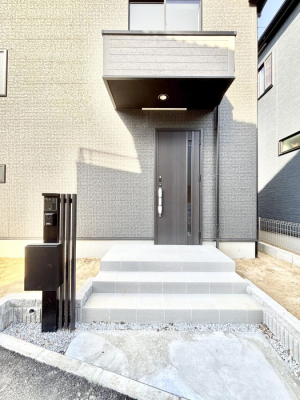 ���ց@��؂ȉƑ��A���q���o�}���錺�ցB