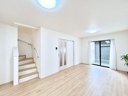 ���r���O�@���r���O�K�i���Ƒ��̏Ί�Ɖ�b���Ȃ��ł���܂�  