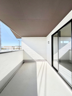 �o���R�j�[�@�C���i�[�o���R�j�[�Ȃ̂ŉJ�ł����󕨂����������o���āA���ʂ�������̂Ŋ������ǂ��A�������X�y�[�X�Ƃ��ďd�󂵂܂��B