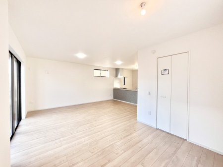 ���̑����ρ@���邢�z���������A�����̕��͋C�ɖ��������_�C�j���O�B   