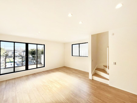 ���r���O�@�Ƒ��c���̎��Ԃ����������Ȃ��났�̃��r���O�_�C�j���O�B   