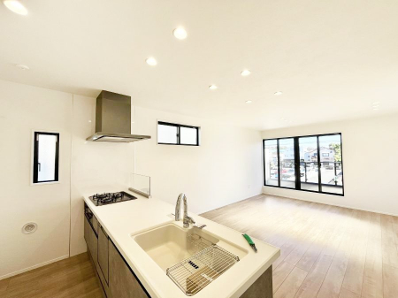 ���̑����ρ@���邢�z���������A�����̕��͋C�ɖ��������_�C�j���O�B   