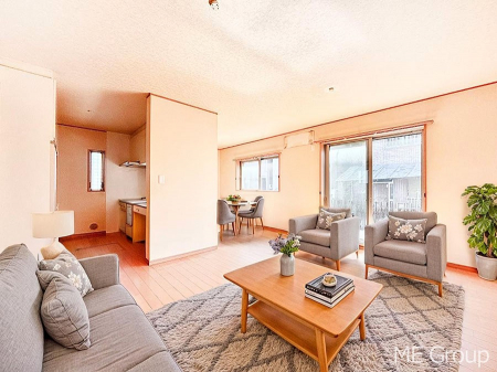 ���r���O�@���邭�J���I�ȋ�Ԃ����o�I���R���������Ղ���荞�ރ��r���O�ŉƑ��c���B���Ƌ��CG�ł�