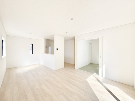 ���r���O�@�Ƒ��c���̎��Ԃ����������Ȃ��났�̃��r���O�_�C�j���O�B   