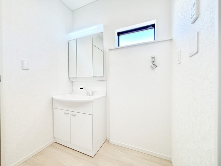 ���̑��@�L�X�Ƃ�Ƃ�̂��郉���h���[�X�y�[�X�B  