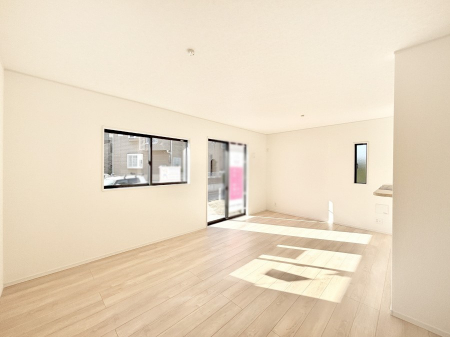 ���r���O�@�Ƒ��c���̎��Ԃ����������Ȃ��났�̃��r���O�_�C�j���O�B   