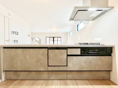 �L�b�`���@�������������I�ɁA�y�����I�V�X�e���L�b�`��