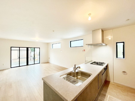 �L�b�`���@���������Ȃ��炲�Ƒ��Ƃ̉�b���y���߂�ΖʃJ�E���^�[�L�b�`��