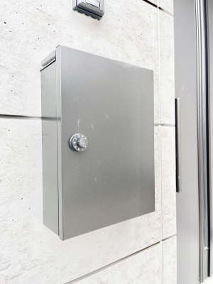 ���̑��@�V���v���f�U�C���̃|�X�g�B