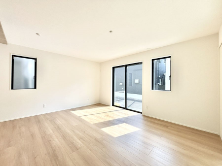 ���r���O�@�傫�ȑ����炽���Ղ�̗z���ƕ����������郊�r���O