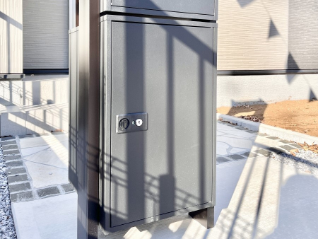 ̑@Oρuz{bNXv@ԂCɂzłSɎ󂯎܂B 