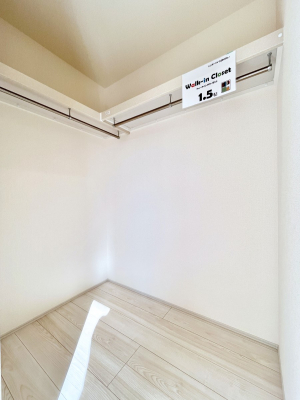 ̑@EH[NCN[[bgtŐԂLpł܂B