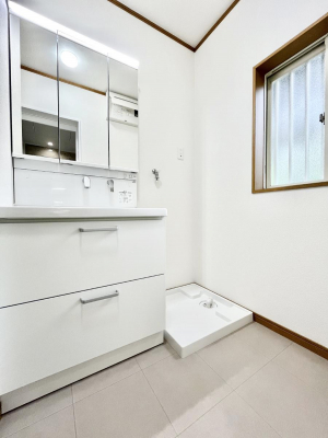 ���ʑ�E���ʏ��@���[�͂Ƌ@�\���ɗD�ꂽ���ʉ��ϑ�@