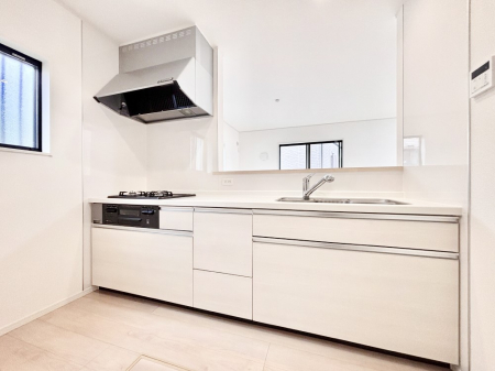 �L�b�`���@�J�E���^�[�z���Ɋy����������ׂ�B�����̂������������Ɣ��������Ȃ肻���ł���