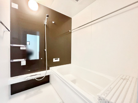 �����@����̔�������Ă���閾�邢�������̂���o�X���[��