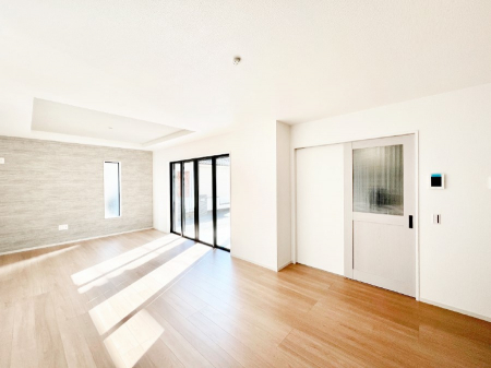 ���r���O�@�傫�ȑ����炽���Ղ�̗z���ƕ����������郊�r���O